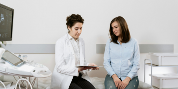 HHS declares Illinois in violation: forcing pro-life centers to refer for abortions breaches federal law