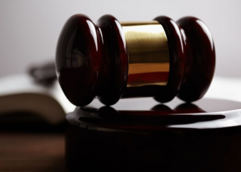 Jury awards $2M to detransitioner in win against gender surgeons