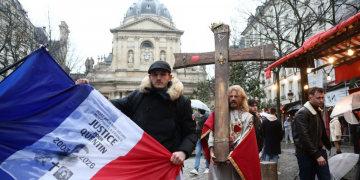 French nationalist beaten to death by Antifa while defending group of women