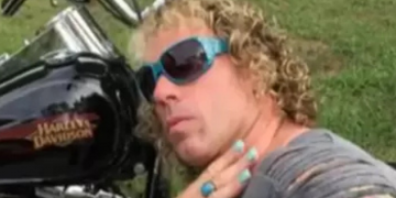 Trans-identifying man opens fire at Rhode Island hockey game, killing two