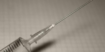 Online sale of transgender drugs to minors must be investigated, watchdog warns