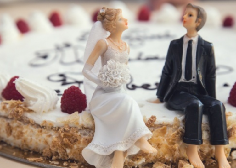 Louisville to pay $800K after court rules for Christian photographer