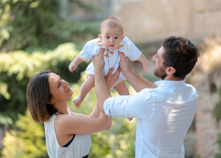 Dutch ministry language guide tells officials to avoid “mother” and “father”