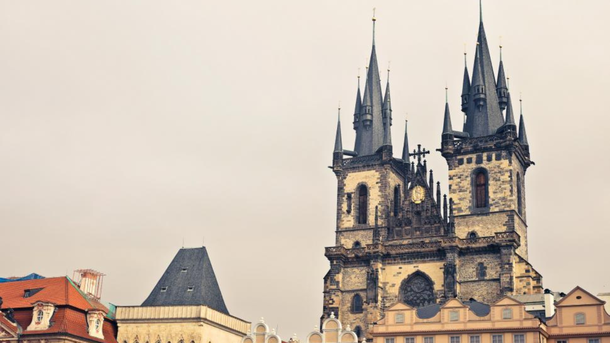 Thousands of pro-life marchers fill Prague streets