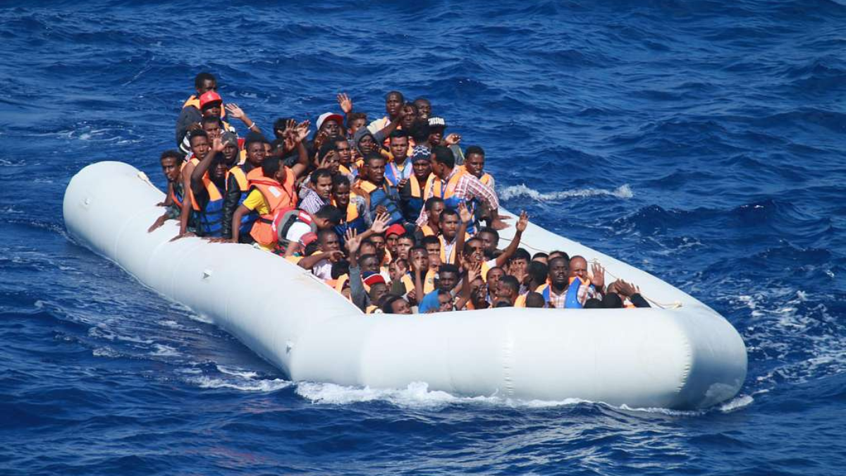 Sánchez bypasses Spanish parliament to grant amnesty to 500,000 illegal migrants