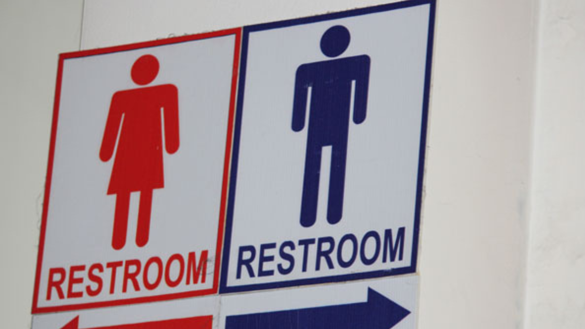 Watchdog files complaint against Yale over transgender bathroom policies