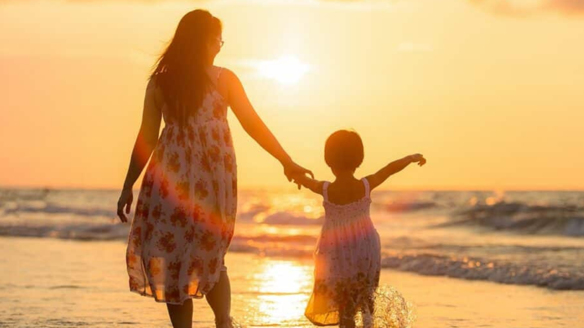 Winnipeg elementary school cancels Mother’s Day and Father’s Day to “respect the diversity of families”